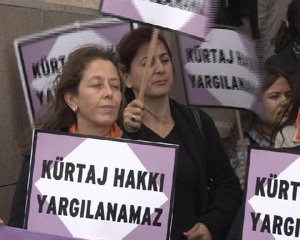 Kürtaj Eyleminin Ardından Dava Açılan Kadınlara Beraat