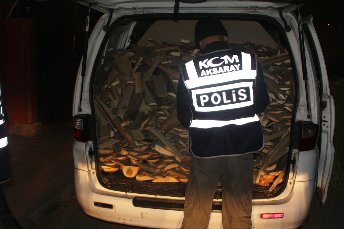 Minibüsten 108 Kilo Esrar Çıktı