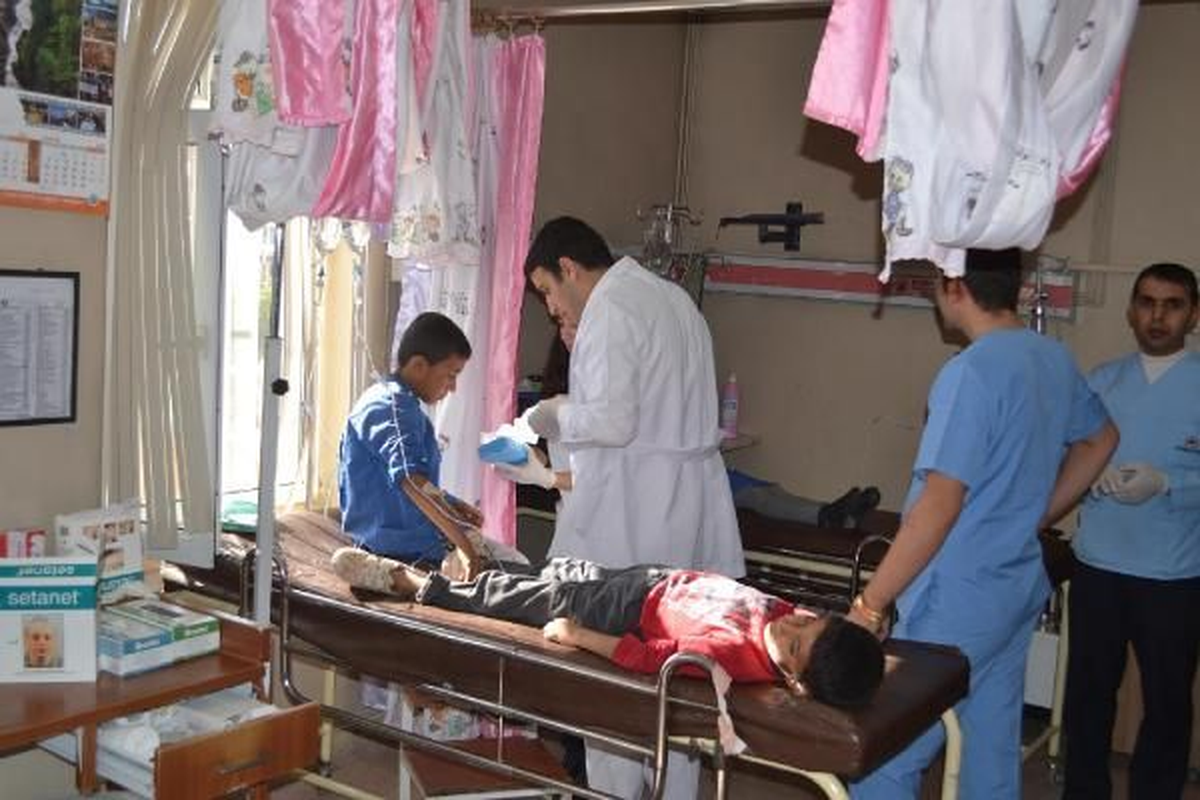 Öğrenci Servisi Devrildi: 13 Yaralı
