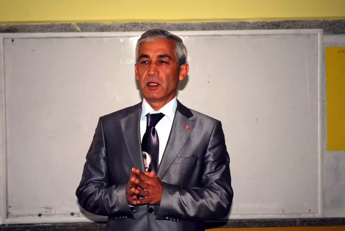 Öğrenci Velilerine Yaş Rehberliği Semineri