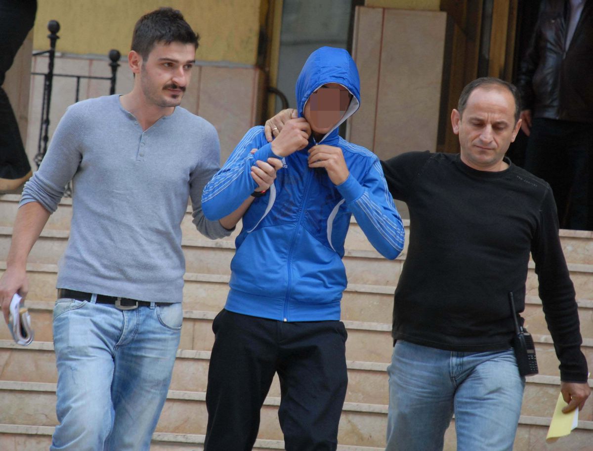 Okulda Öğretmenini Bıçaklayan Öğrenci Tutuklandı