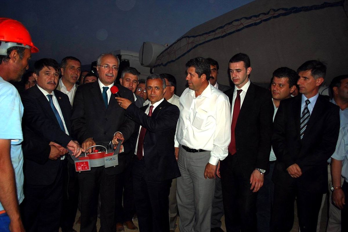 Salihli\'de 500 Kişilik Yurt İnşaatı Devam Ediyor