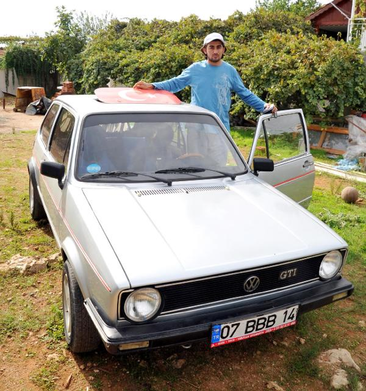 \'Sunroof\'taki Türk Bayrağını Çıkart\' Dayağı