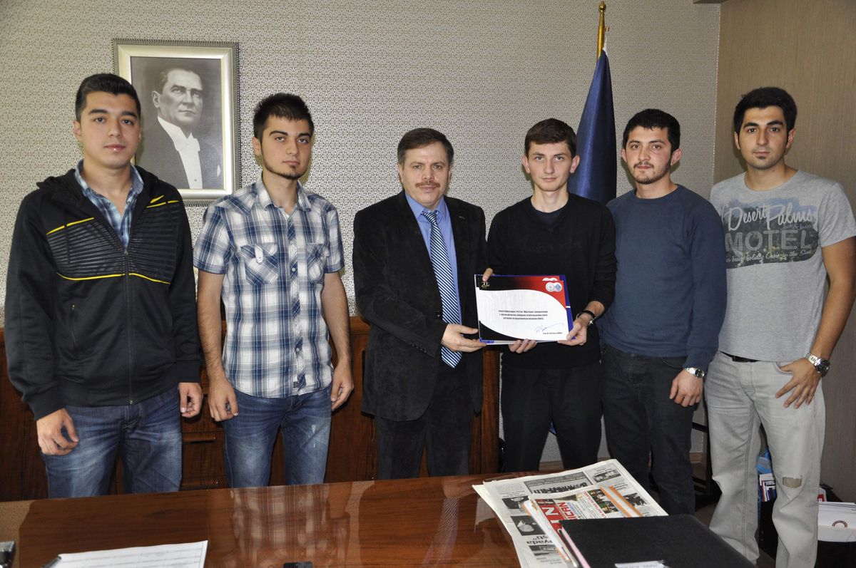 Uşak Üniversitesi Robot Kulübü "İztech Roboleague" Yarışmasında Birinci Oldu