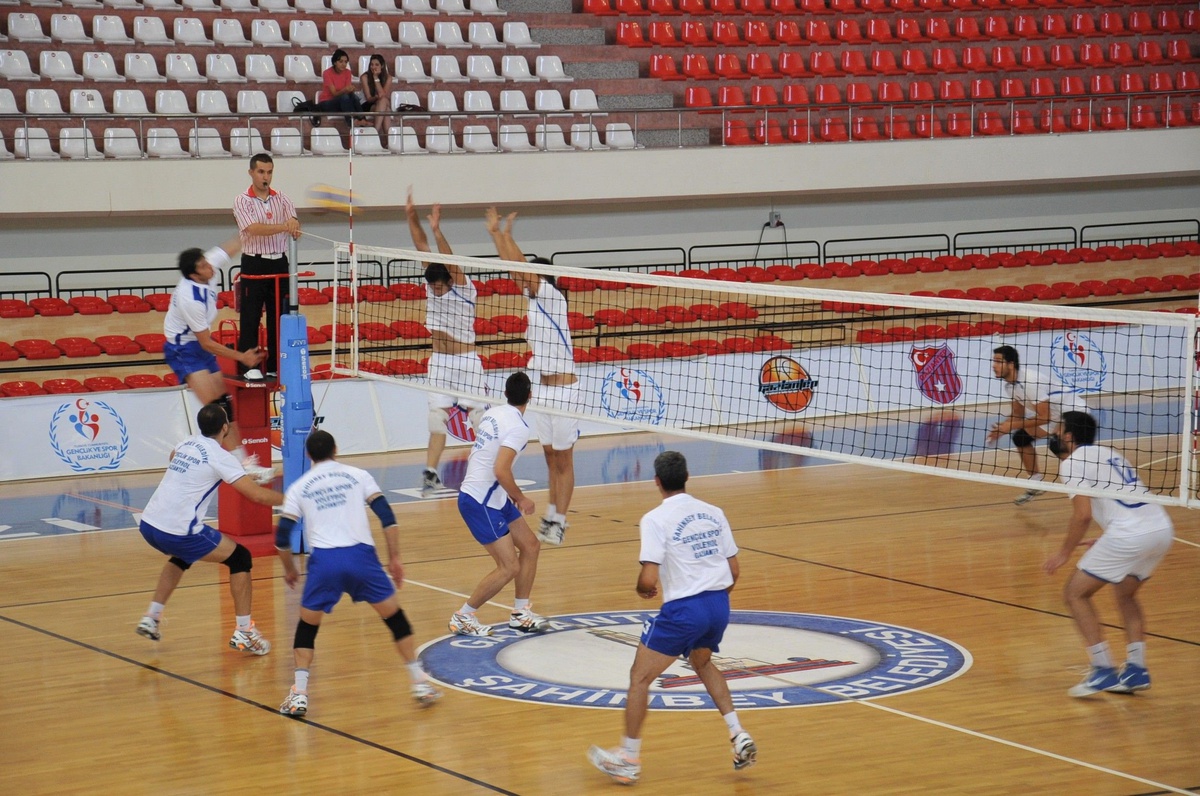 Voleybol\'da Kazanan Şahinbey Oldu