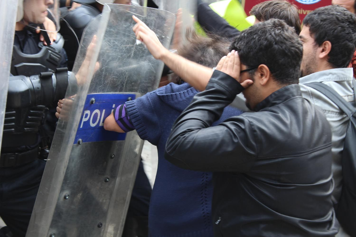 YÖK Protestosunda Arbede