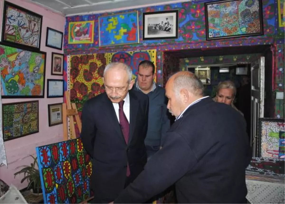 Zihinsel Engelli Ressam Muhammed, Kılıçdaroğlu\'nu Ziyaret Etti