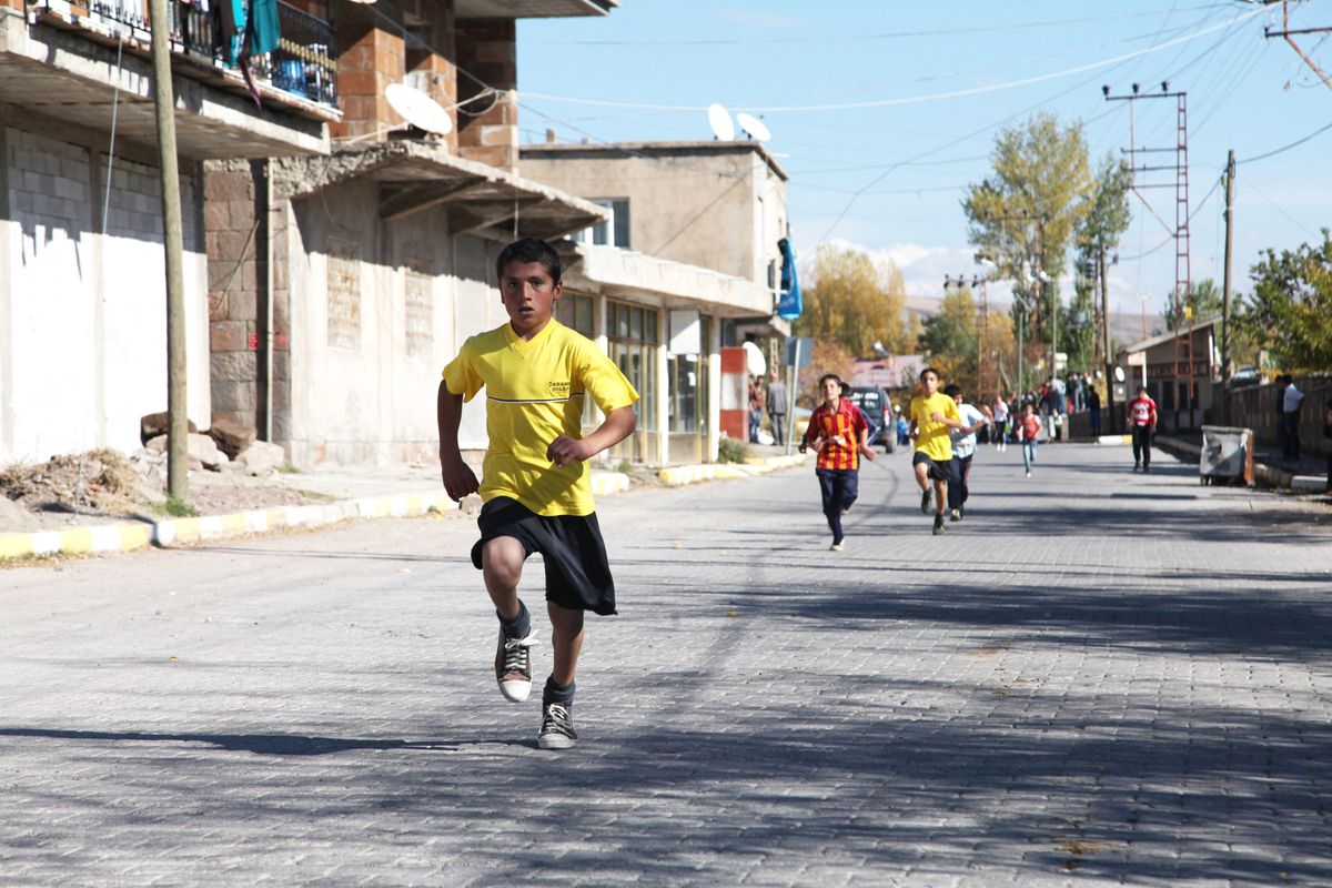 Ahlat\'ta Atletizm Elemeleri Çekişmeli Geçti