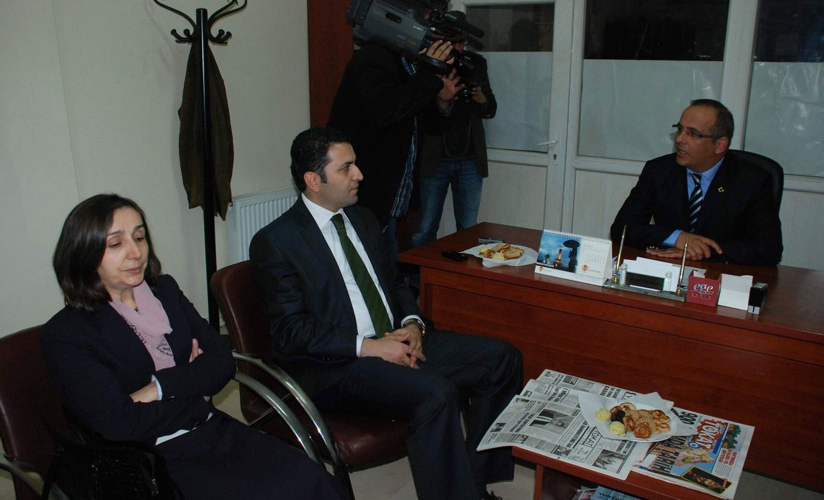 AK Parti\'den MHP\'ye Eleştiri