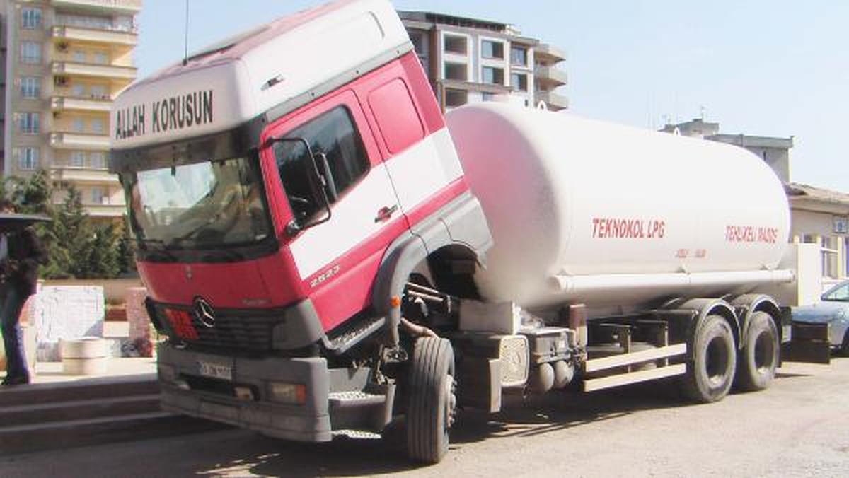 Akaryakıt Tankında 120 Bin Paket Kaçak Sigara