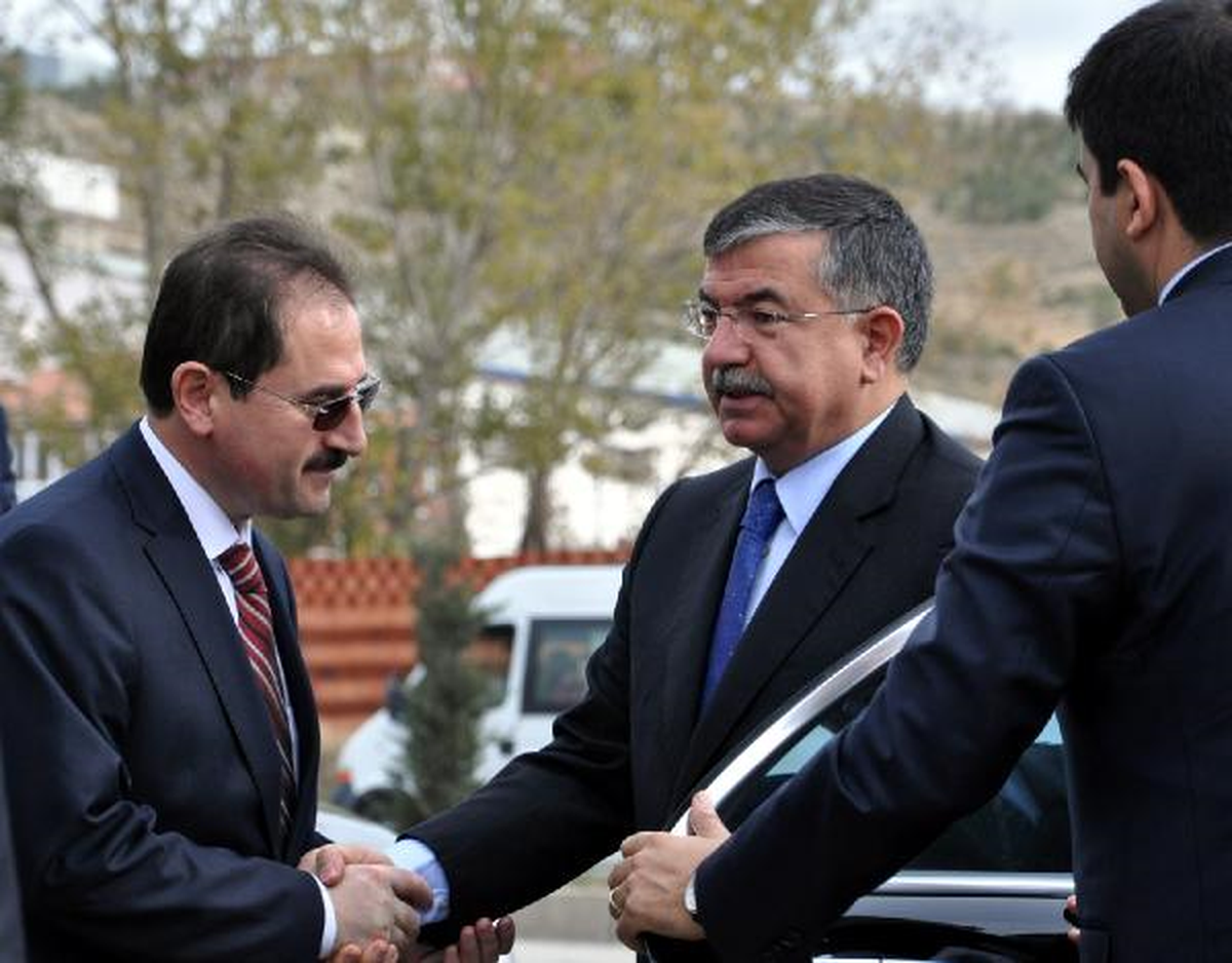 Bakan Yılmaz: Suriye Türkiye\'nin Problemi Değil, İnsanlık Problemi