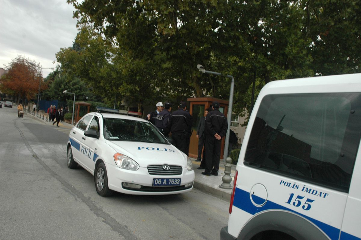 Başbakanlık Önünde Bir Vatandaş Kendisini Yaktı