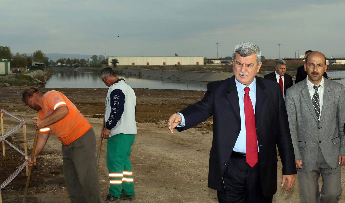 Başkan Karaosmanoğlu Sahil Bandını İnceledi