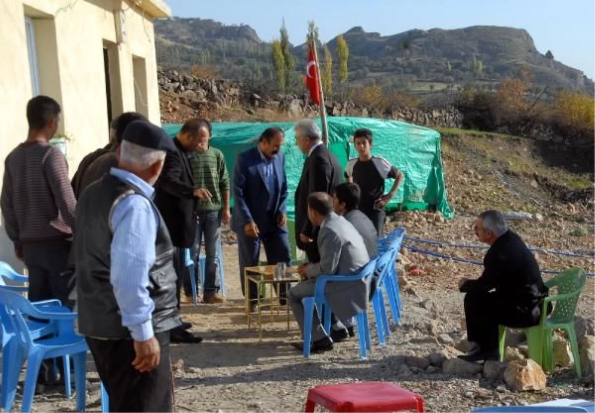 Batman Naylon Çadırdaki Öğrencilerin Velileri, Taşımalı Sistemi Kabul Etmedi