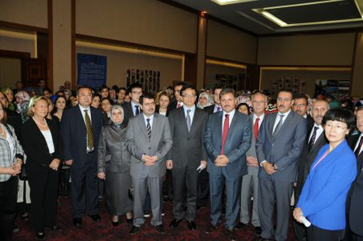 Çin-Guizhou Halk Kültürü Sergisi Açıldı