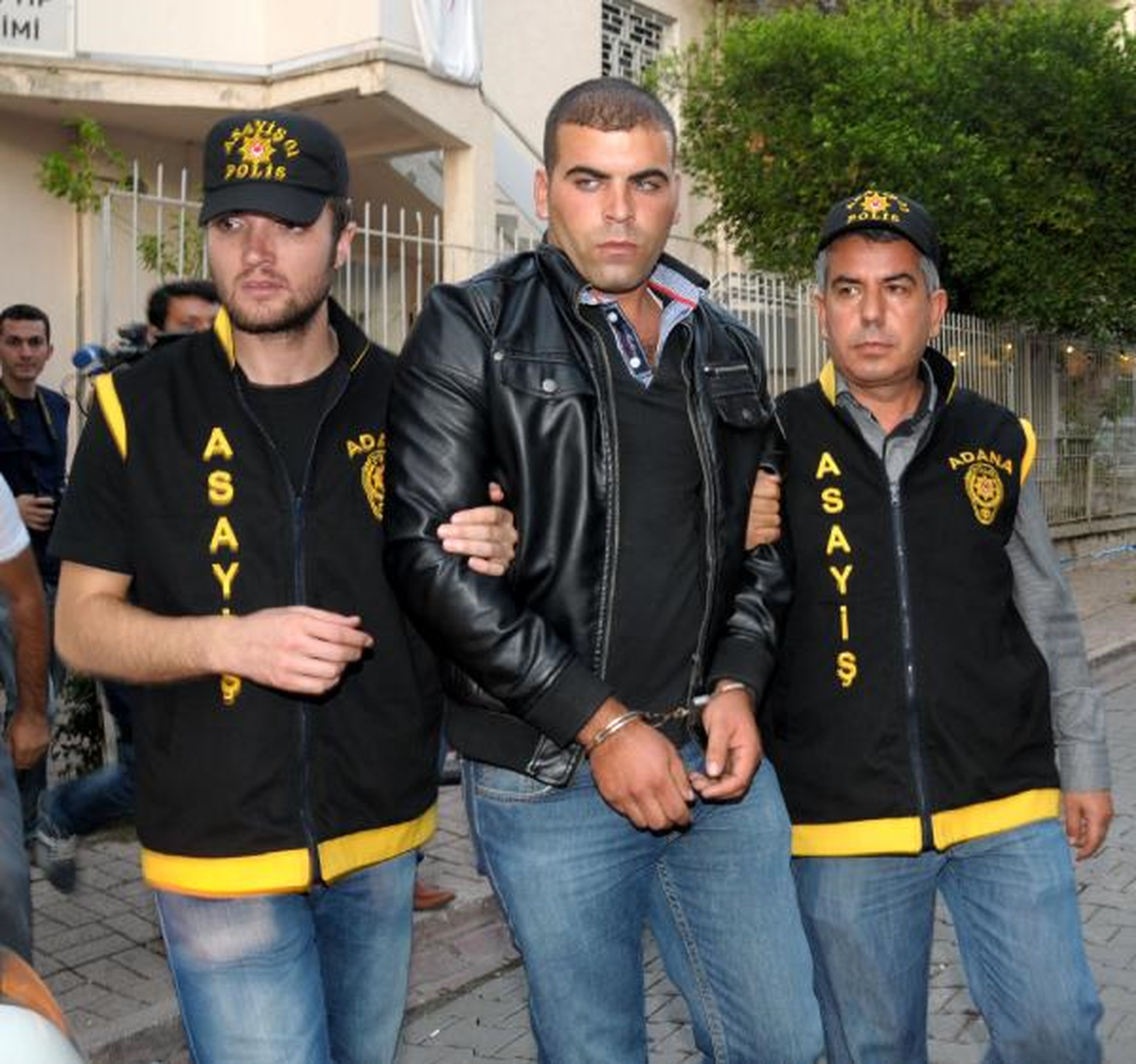 Cinayet Şüphelisi Yakının Evinde Yakalandı