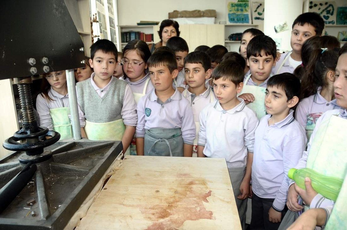 Çocuklar Atıklardan Kağıt Yapmayı Öğrendi