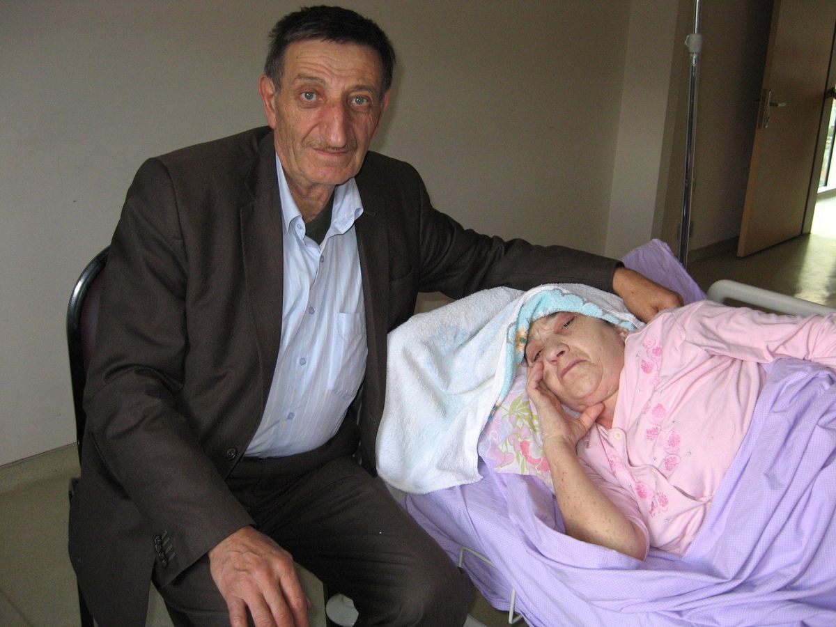 Dünyanın En Uzun Burunlu İnsanı Çaresiz