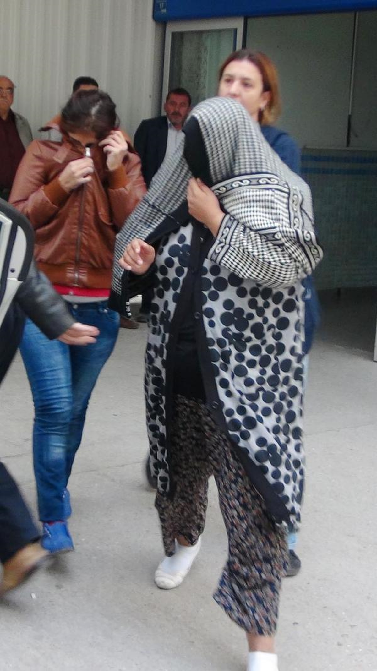 Eroini, 10 Yaşındaki Çocuğun Beline Sarıp Taşıtmışlar