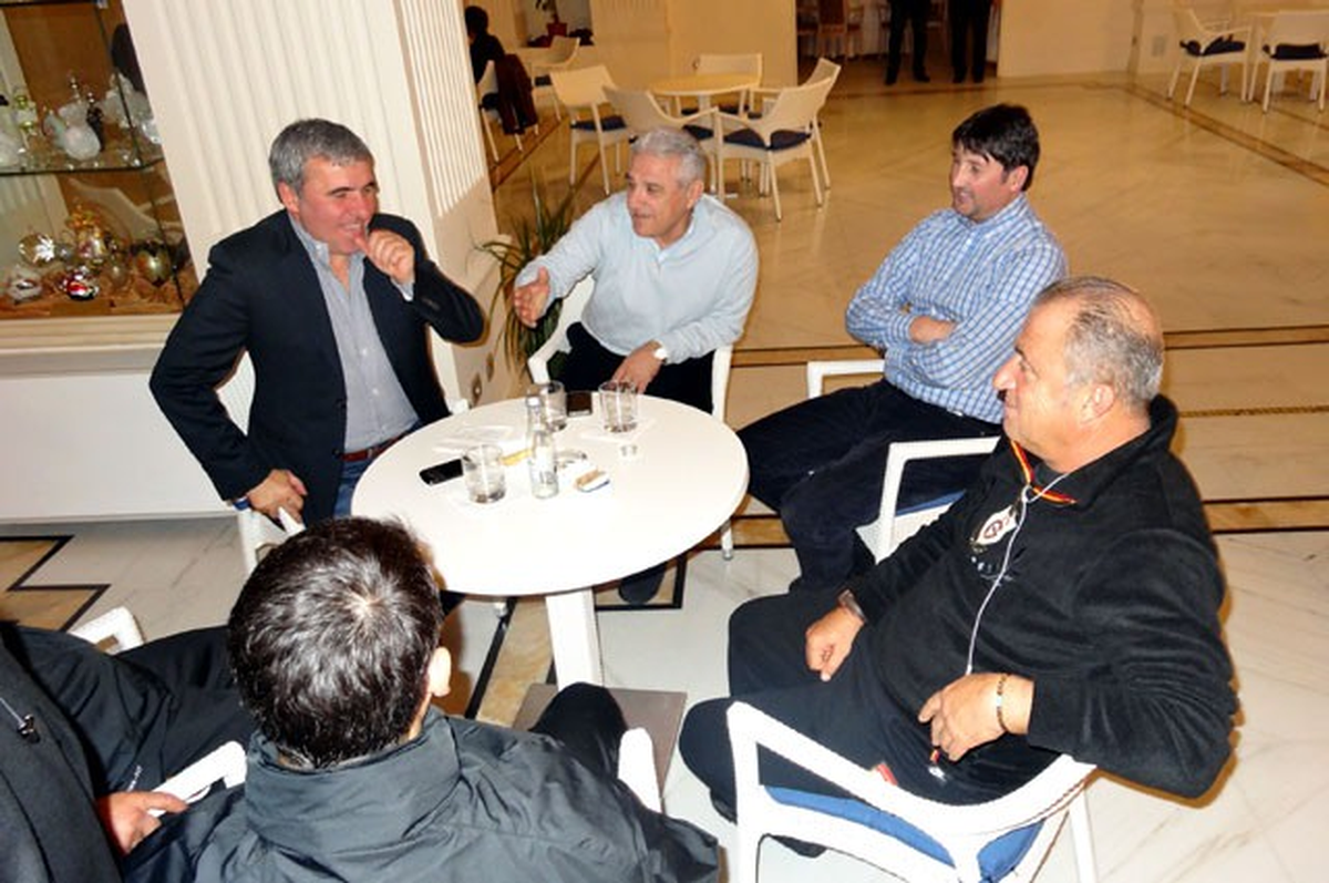 Gheorghe Hagi, Galatasaray\'ın Kampını Ziyaret Etti