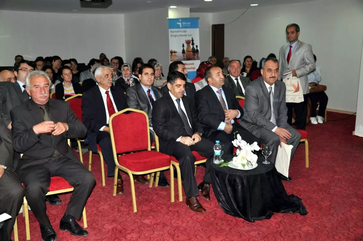 Kars\'ta \'Çalışma Hayatında Toplumsal Cinsiyet Eşitliğinin Geliştirilmesi\' Konulu Konferans...