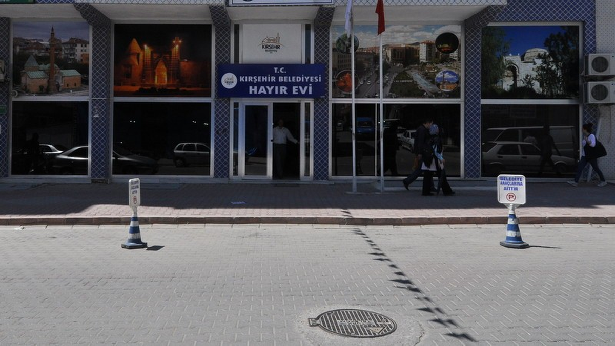 Kırşehir Hayır Evi Yardımlarıyla Sevindirmeye Devam Ediyor
