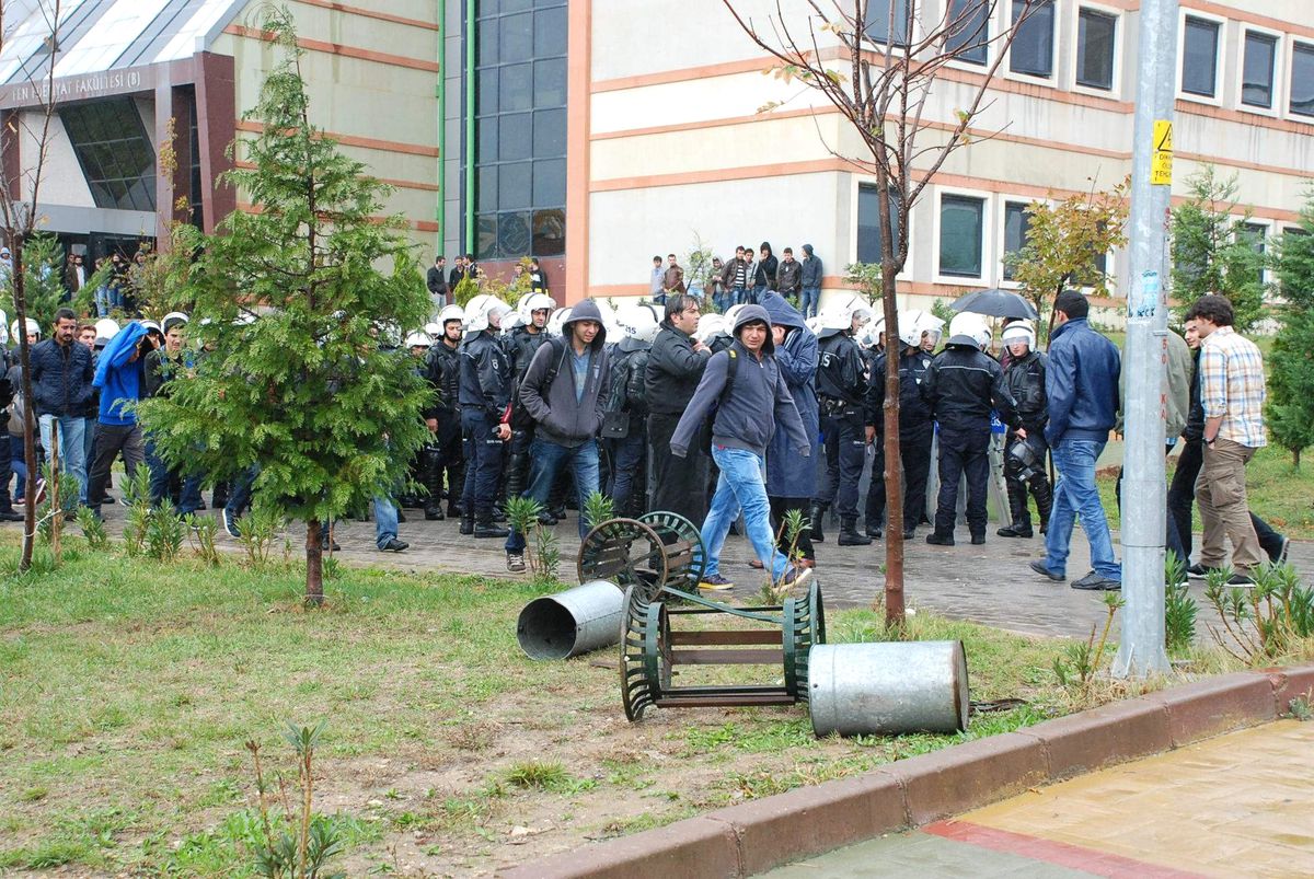 Kocaeli Üniversitesi Karıştı