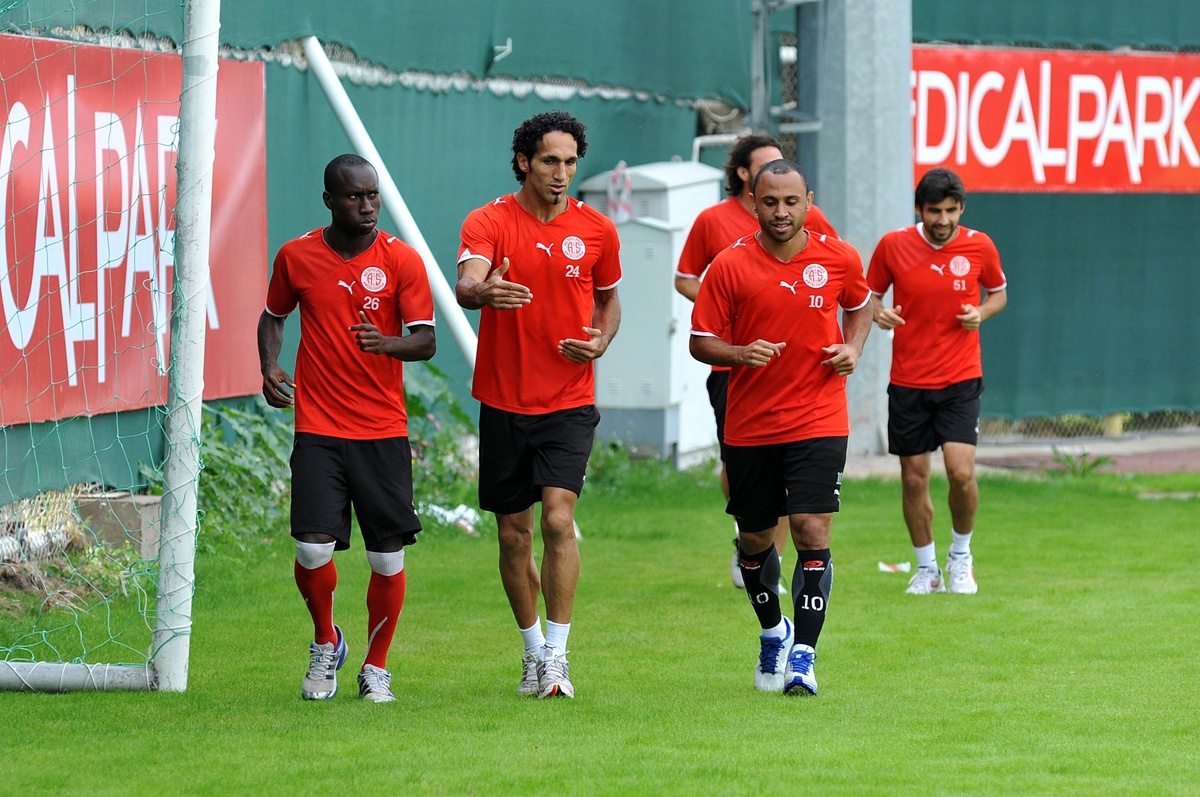 Medical Park Antalyaspor\'da Kasımpaşaspor Hazırlıkları