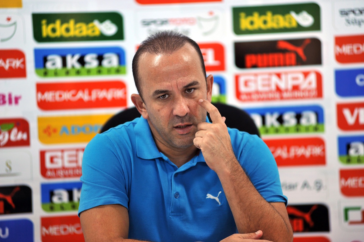 Medical Park Antalyaspor Teknik Direktörü Mehmet Özdilek Açıklaması