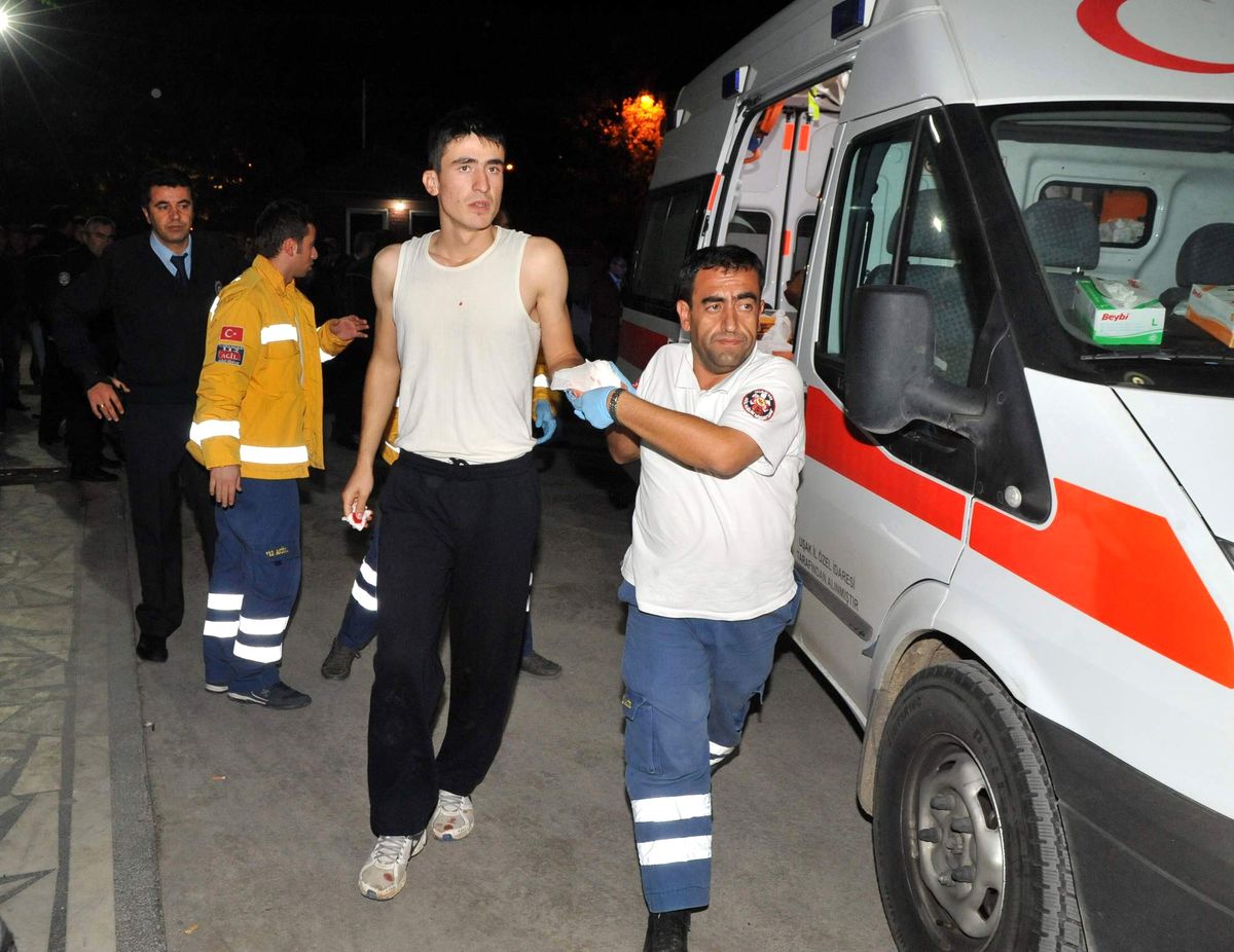 Öğrenci Yurdunda Kavga: 6 Yaralı
