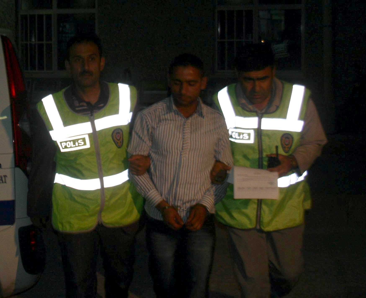 Önce Güven Kazandı, Sonra Dolandırdı