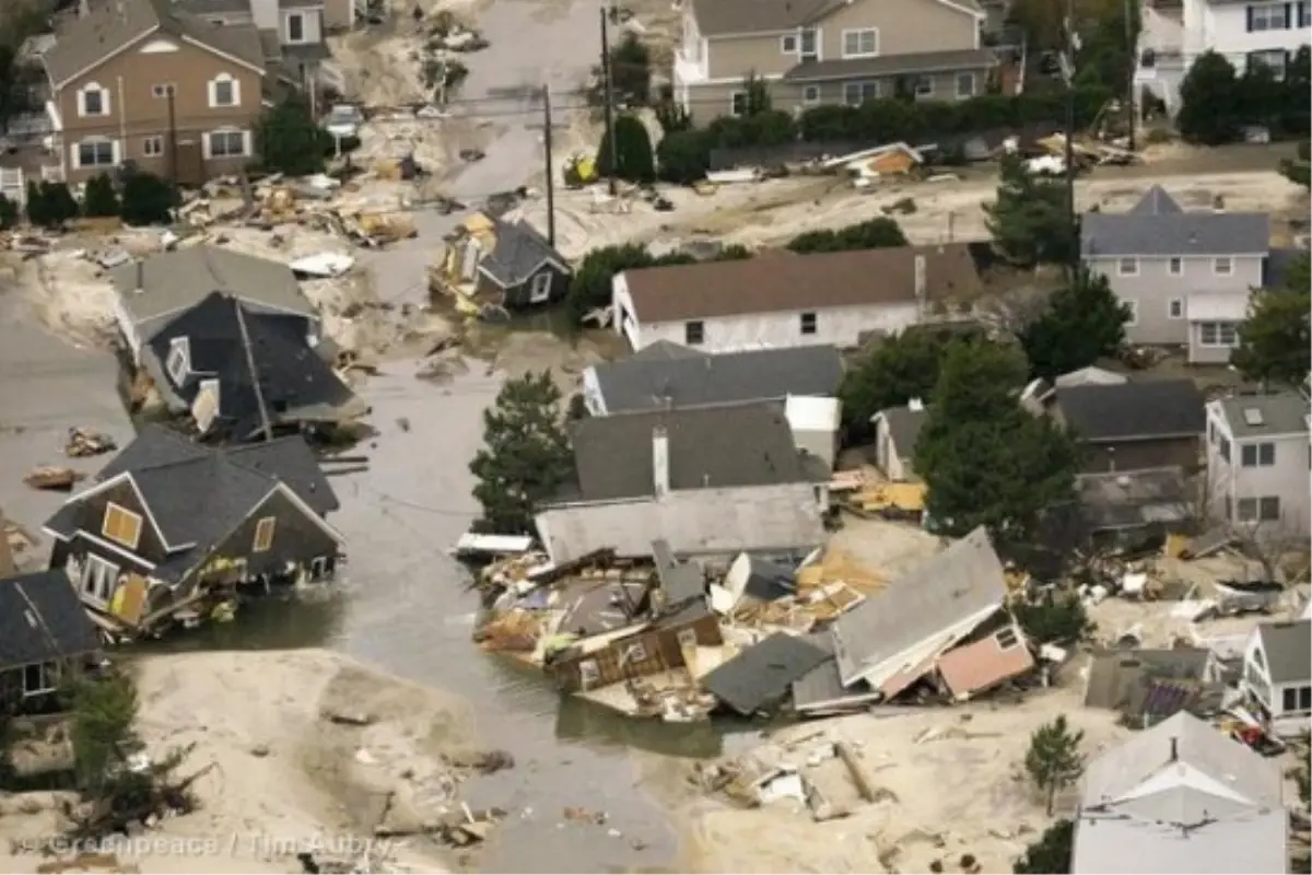 Sandy Kasırgası Kurbanlarına Akut Yardımı