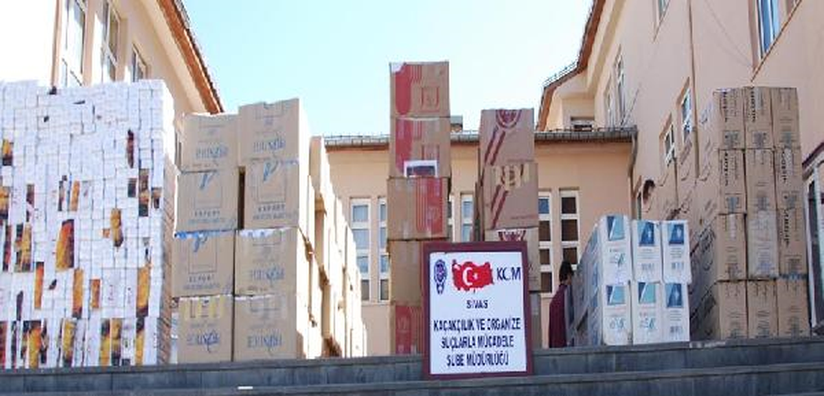 Sivas\'ta Uyuşturucu ve Kaçak Sigara Operasyonu