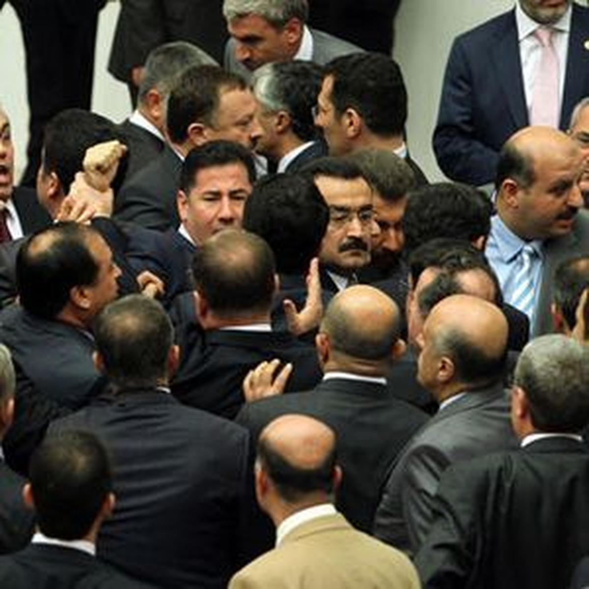 TBMM Genel Kurulu\'nda, Büyükşehir Belediyesi Kanunu Tasarısı Üzerindeki Görüşmelerde, MHP\'li...