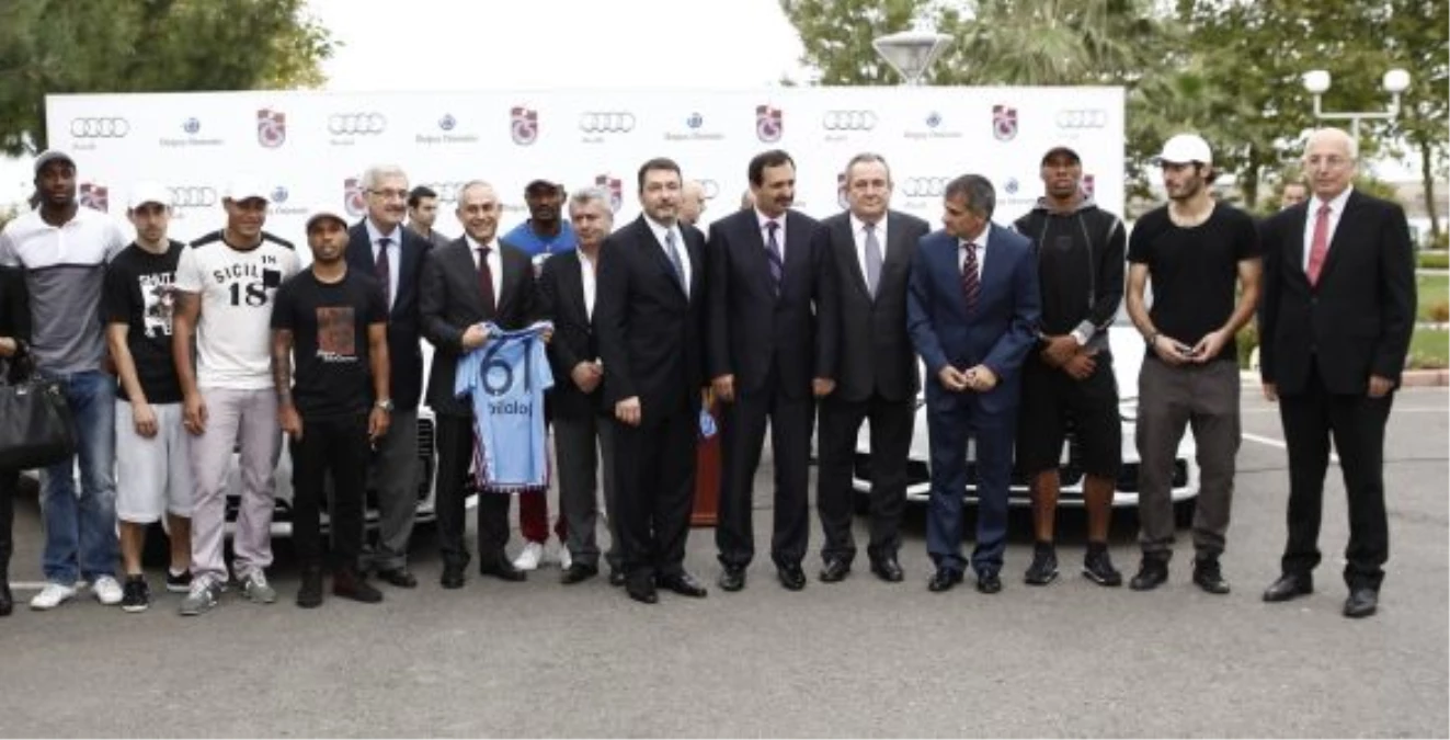 Trabzonspor Doğuş Otomotiv\'den Araçlarını Teslim Aldı