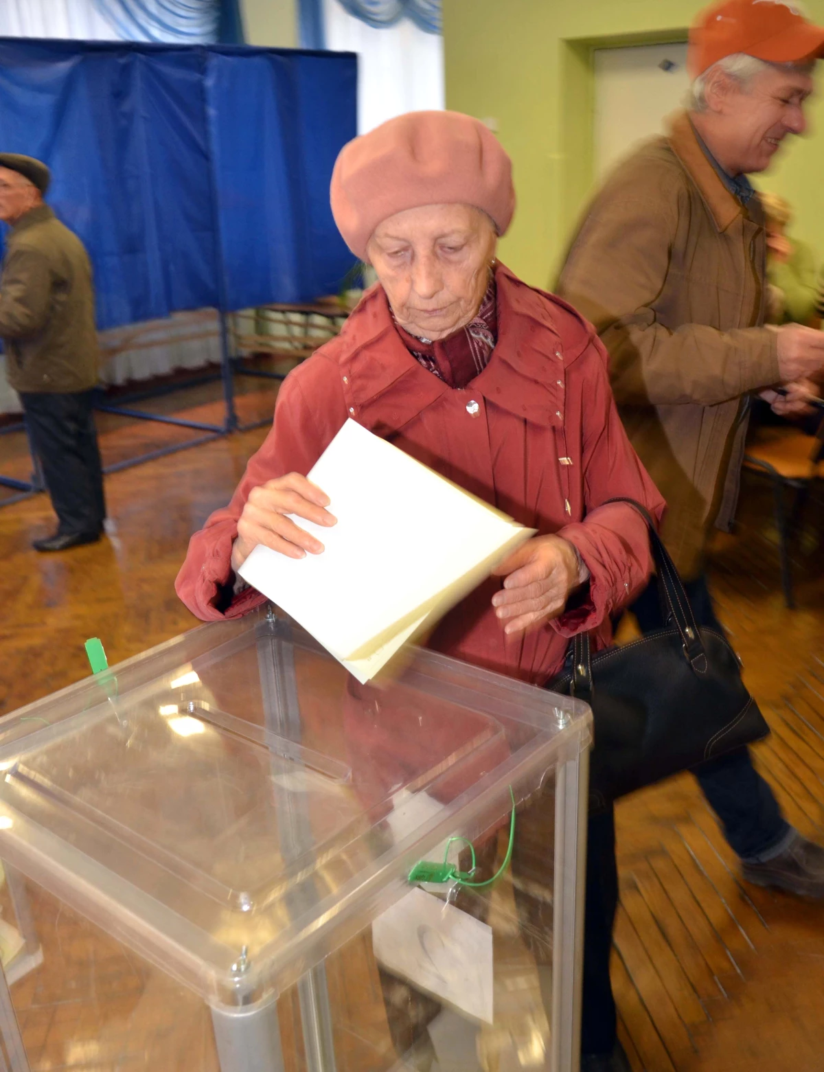 Ukrayna\'da Parlamento Seçimleri