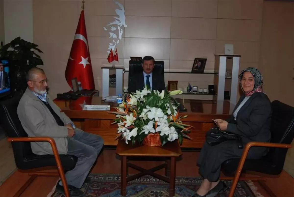 Vali Yılmaz\'a Ziyaretler Sürüyor