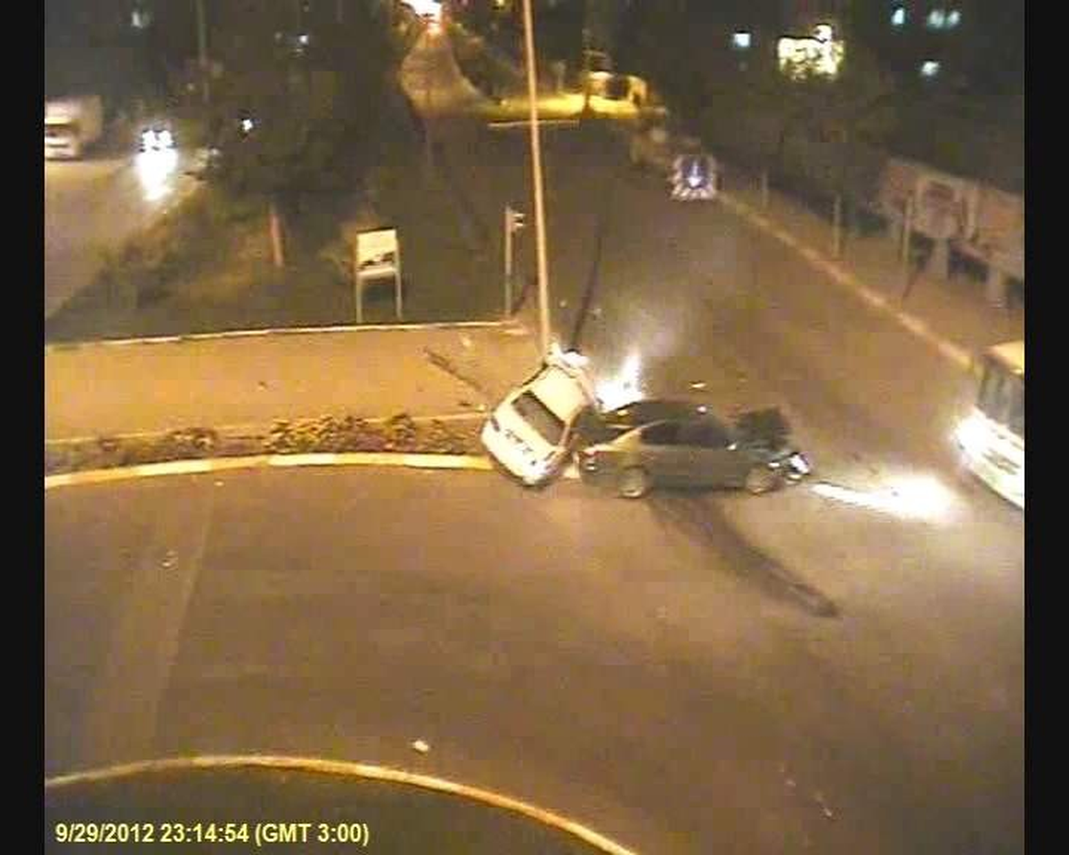 Adıyaman\'da Mobese Kameralarına İlginç Kazalar Yansıyor
