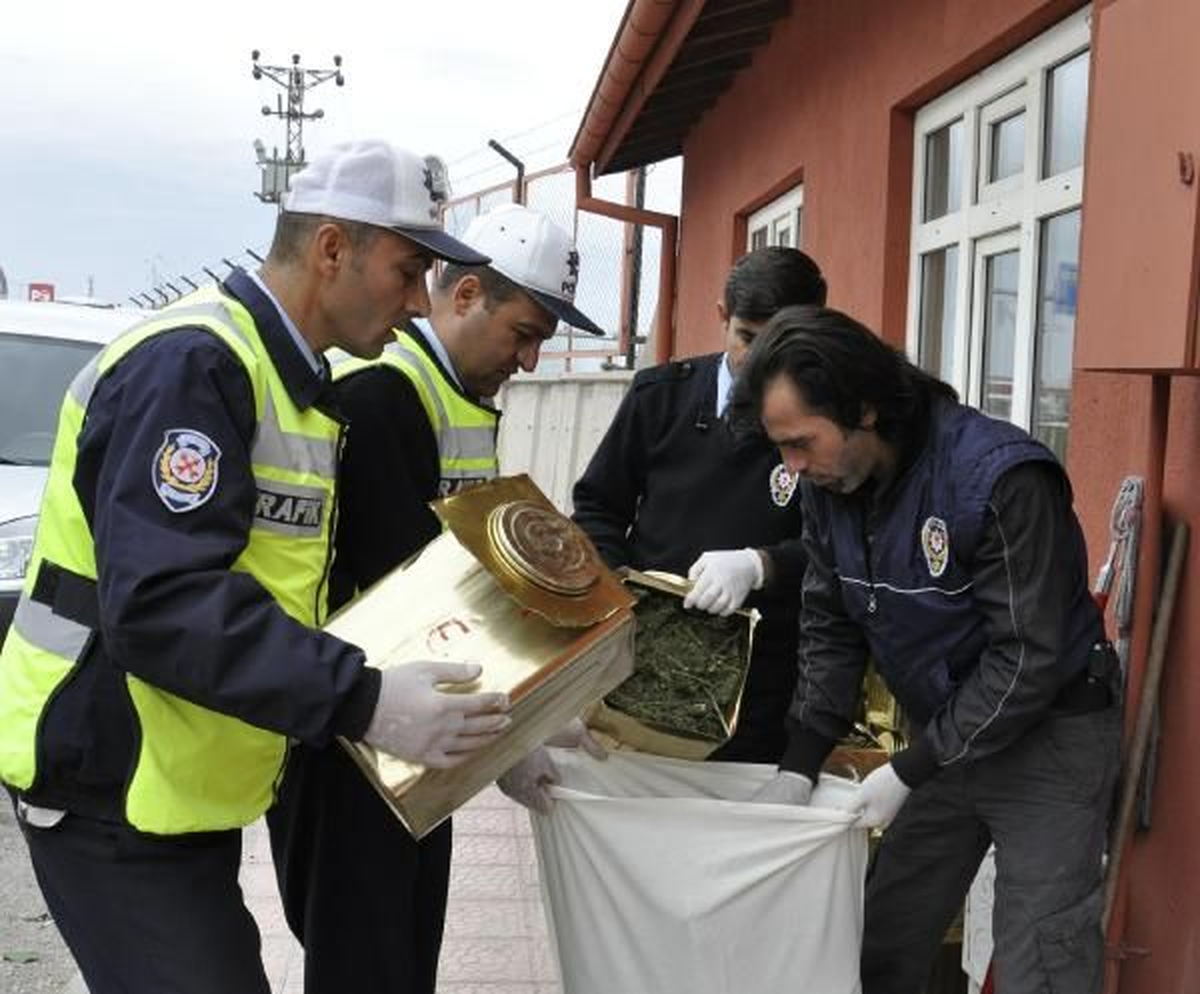 Aksaray Zeytin Yağı Kutularında Esrar Sevkiyatı Zeytin Yağı Kutularında Esrar Sevkiyatı