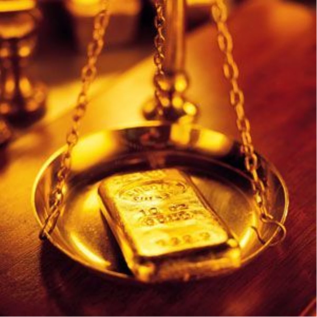 Altının Kilogramı 98 Bin 400 Liraya Geriledi