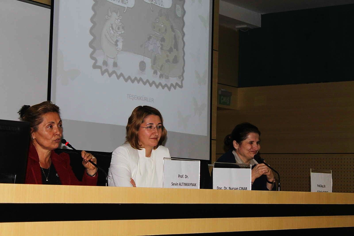 "Anne Sütü, Bebeğin Sağlıklı Büyümesini Sağlıyor"