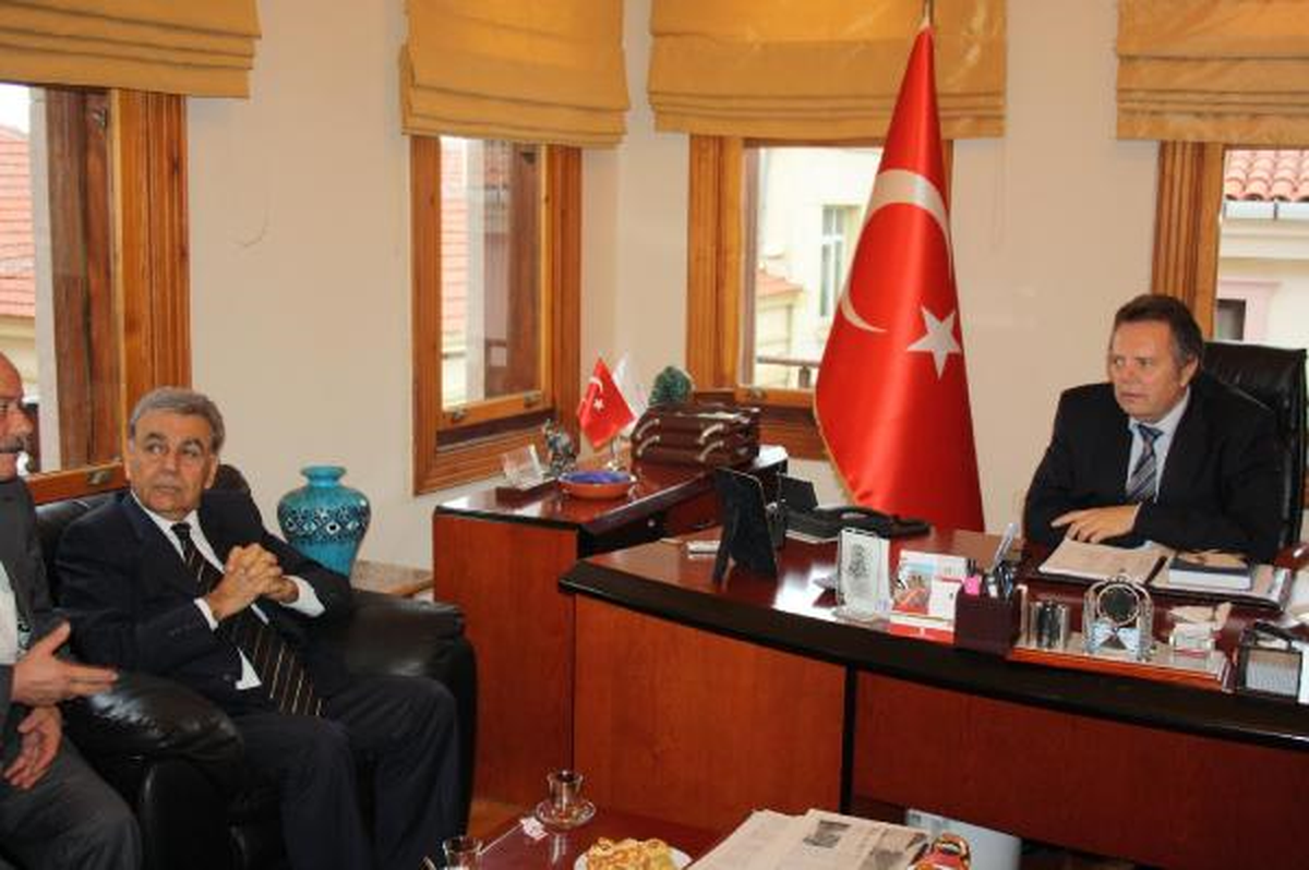 Ayvalık Belediye Başkanı Türközen Serbest Bırakıldı (3)