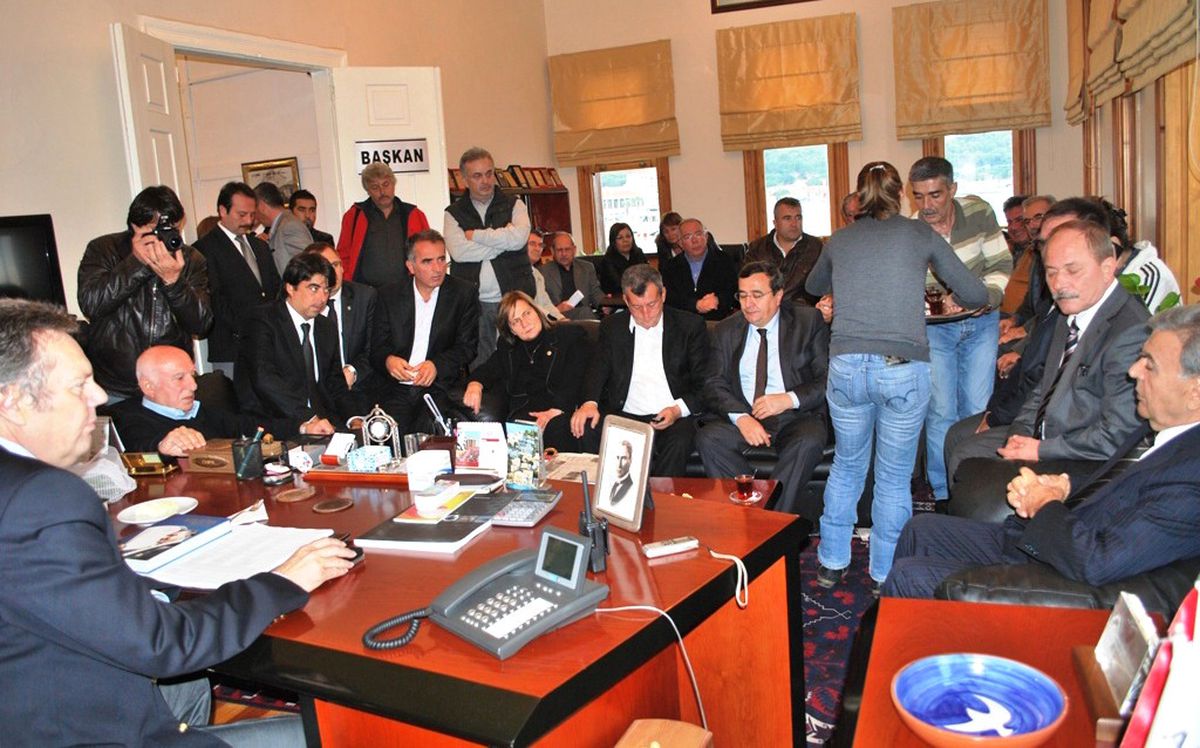 Aziz Kocaoğlu Ayvalık\'ta