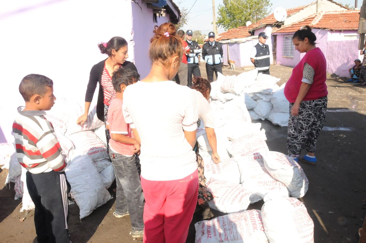 Çorlu Belediyesi\'nden 5 Bin Aileye Kömür Yardımı