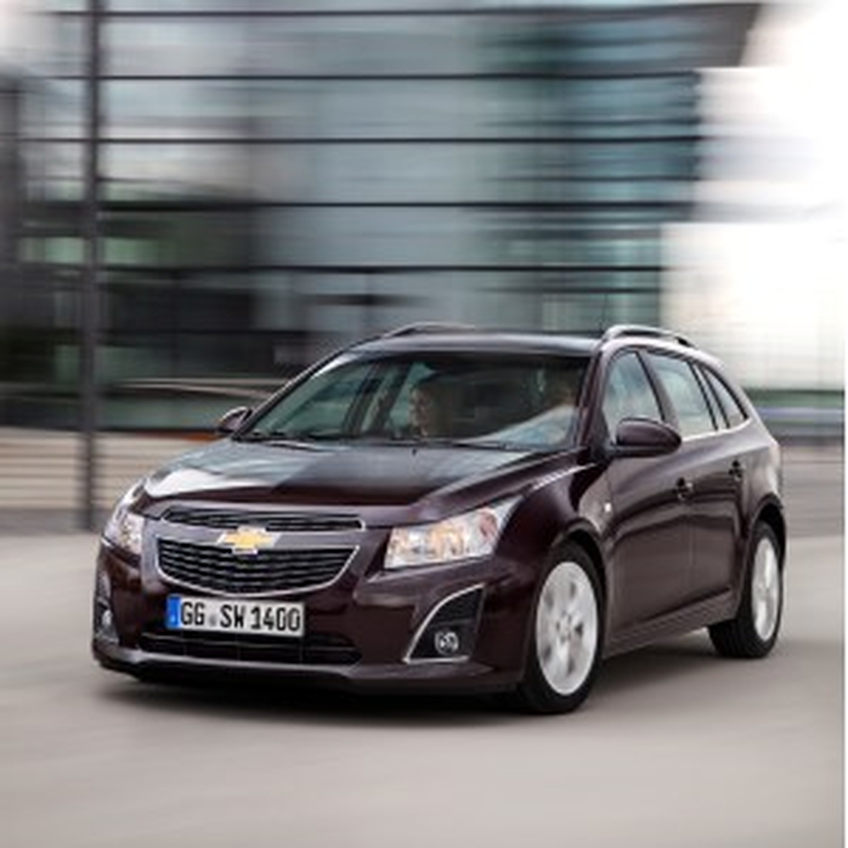Cruze Ailesinin Yeni Üyesi Showroom\'lardaki Yerini Aldı