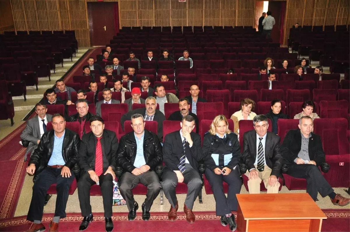 Disk Genel İş Sendikasından İşçilere Bilgilendirme Toplantısı