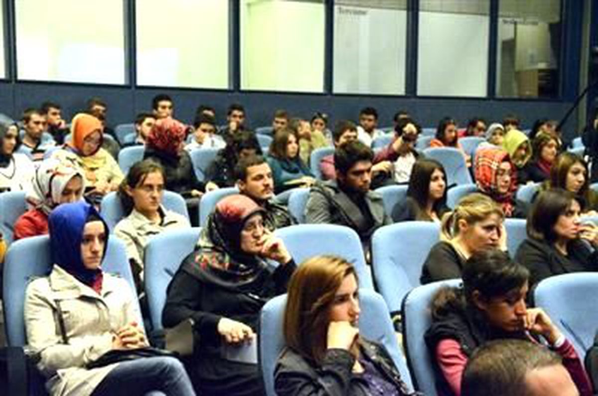 Doçent Çavuşoğlu: Avrupa\'nın En Yüksek Binasını İstanbul\'a Dikmek Marifet Değil