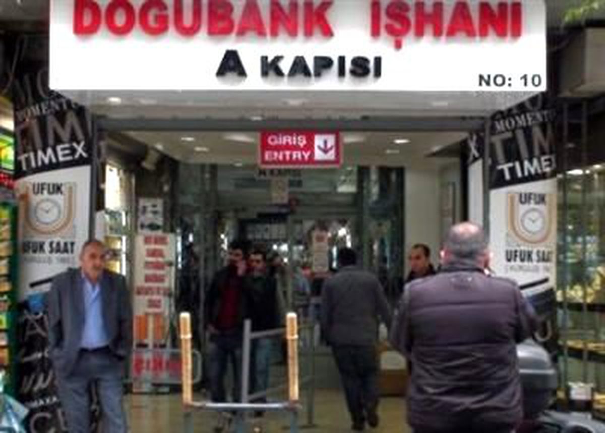 Doğubank\'tan 2 Milyon TL\'lik Kaçak Çıktı