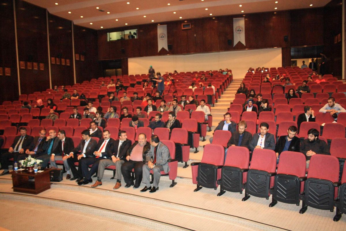 Erü\'de \'Arap Baharı ve Ortadoğu\' Konulu Konferans Verildi