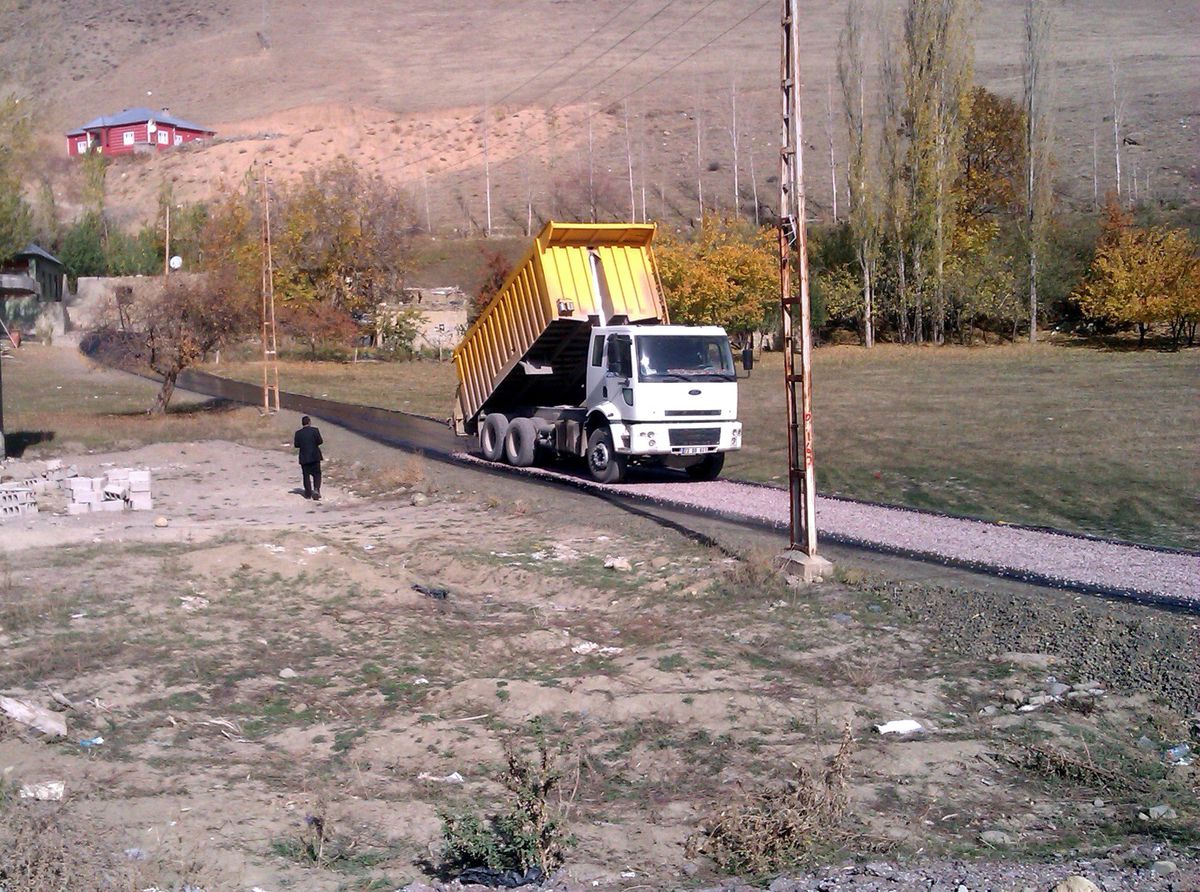 Esendere Belediyesi\'nden Yol Çalışması